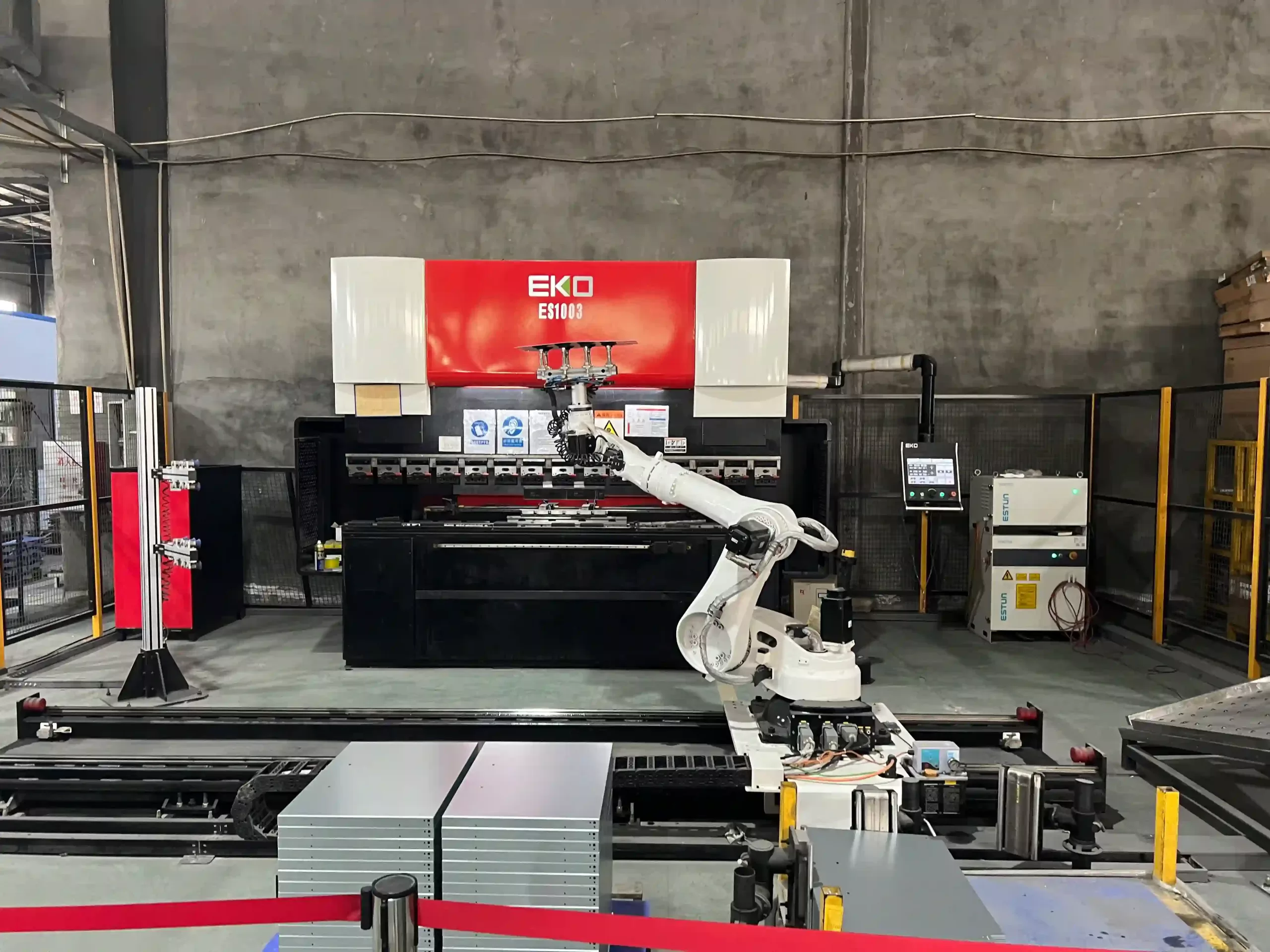 ロボット曲げ機の作業画面